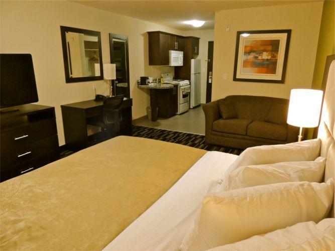 Western Star Inn & Suites Stoughton Room photo